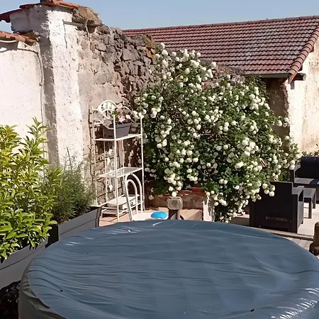 Couette-café D'hôtes Les Noisetiers Saint-Martin-Lestra
